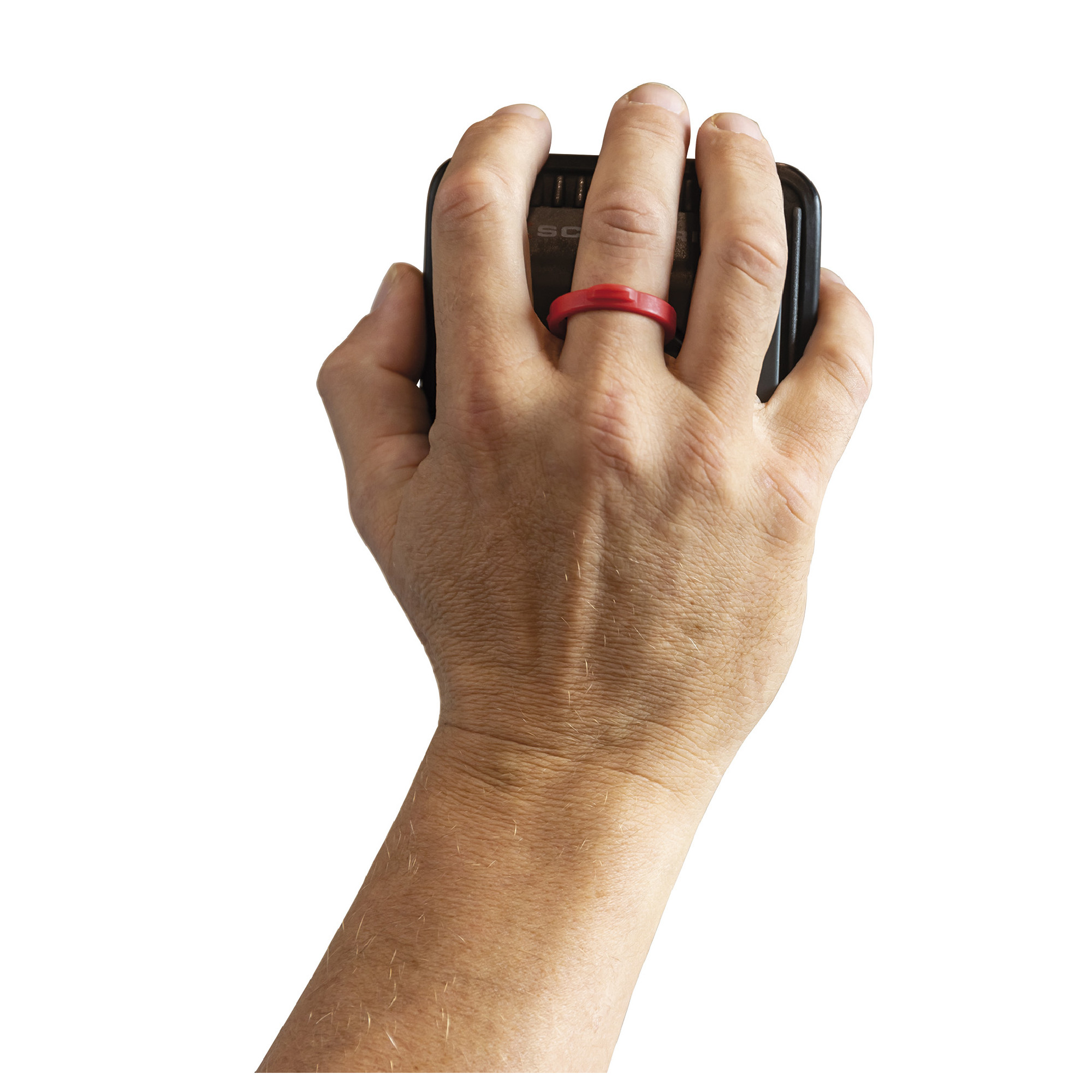 Eine Hand hält ein kleines, schwarzes Gerät. An einem Finger der Hand ist ein roter Ring sichtbar. Die Hand ist leicht einseitig positioniert, während das Gerät stabil gehalten wird.