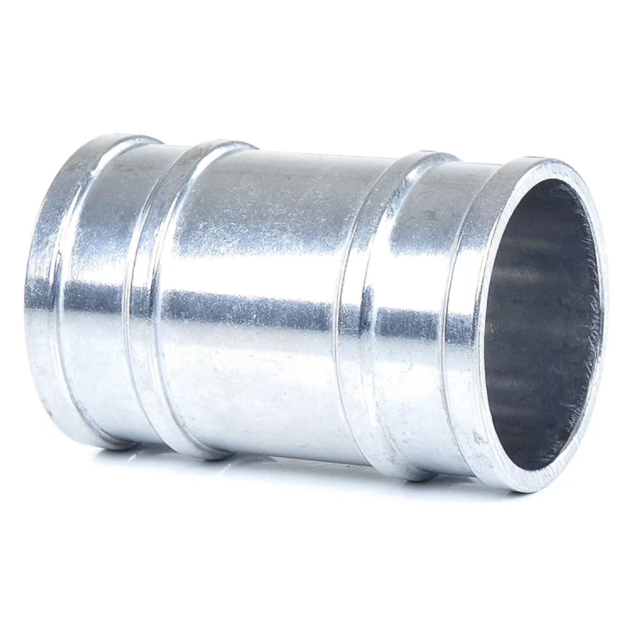 Eine silberne, metallene Rohrverbindung mit glatten Oberflächen und mehreren Rillen. Das Rohr hat an beiden Enden eine offene Öffnung und dient dazu, zwei Rohre miteinander zu verbinden.